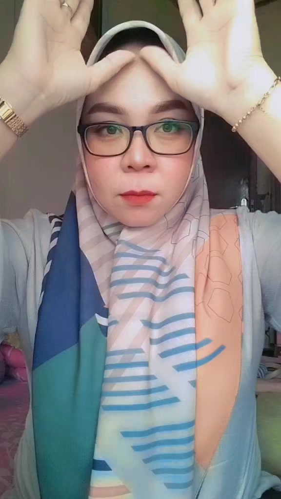 @Dhemylitha