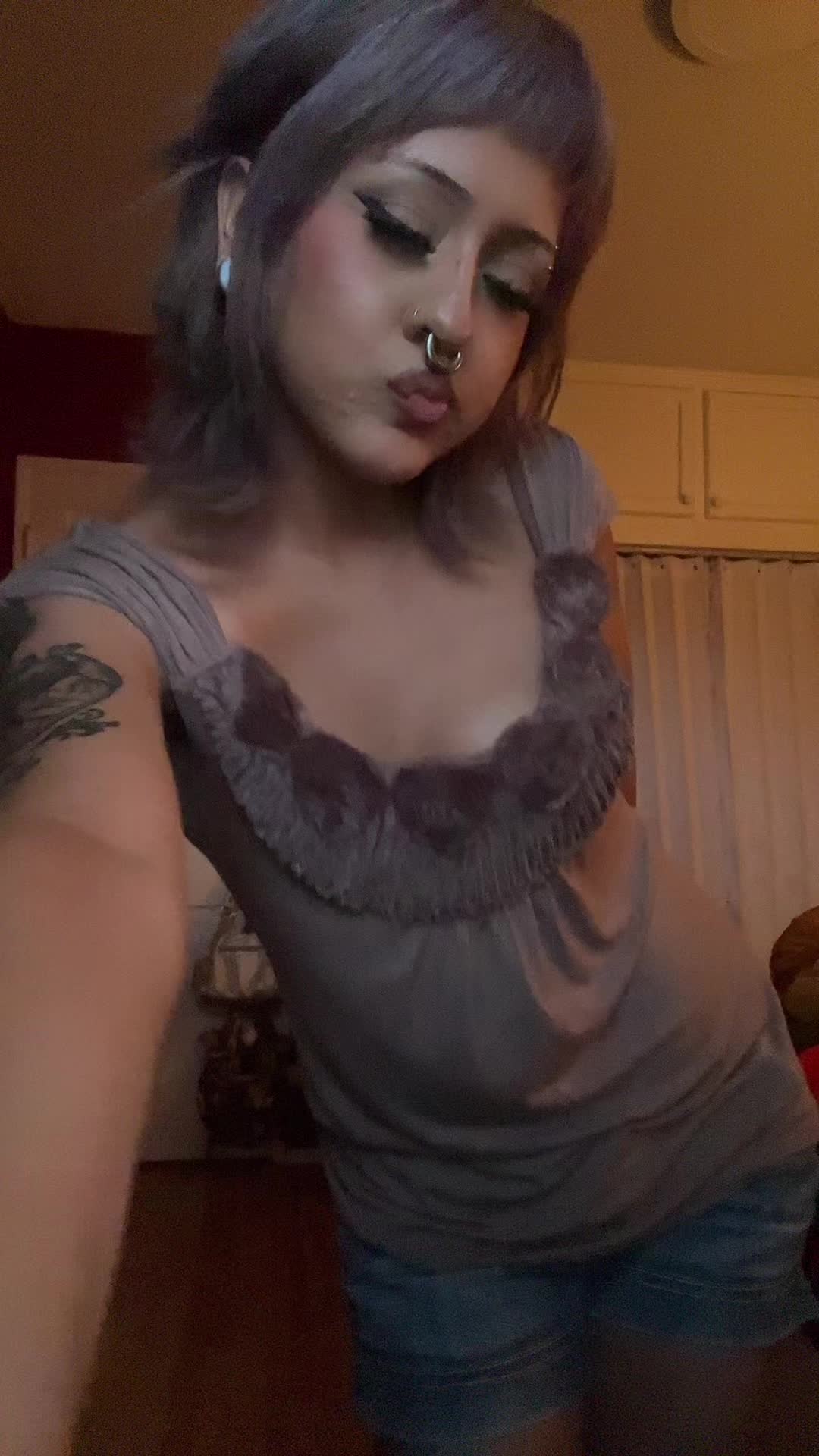 @😈
