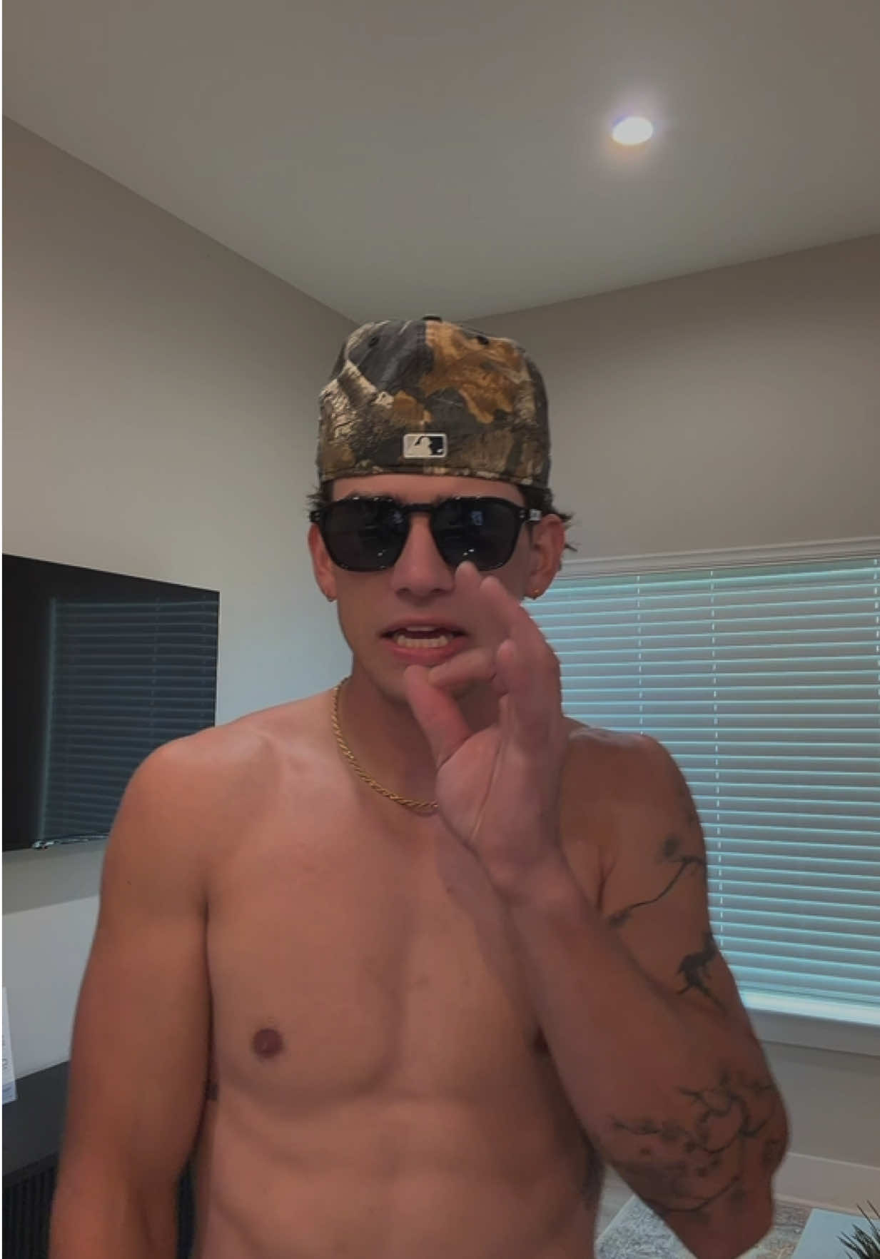 @cayden v