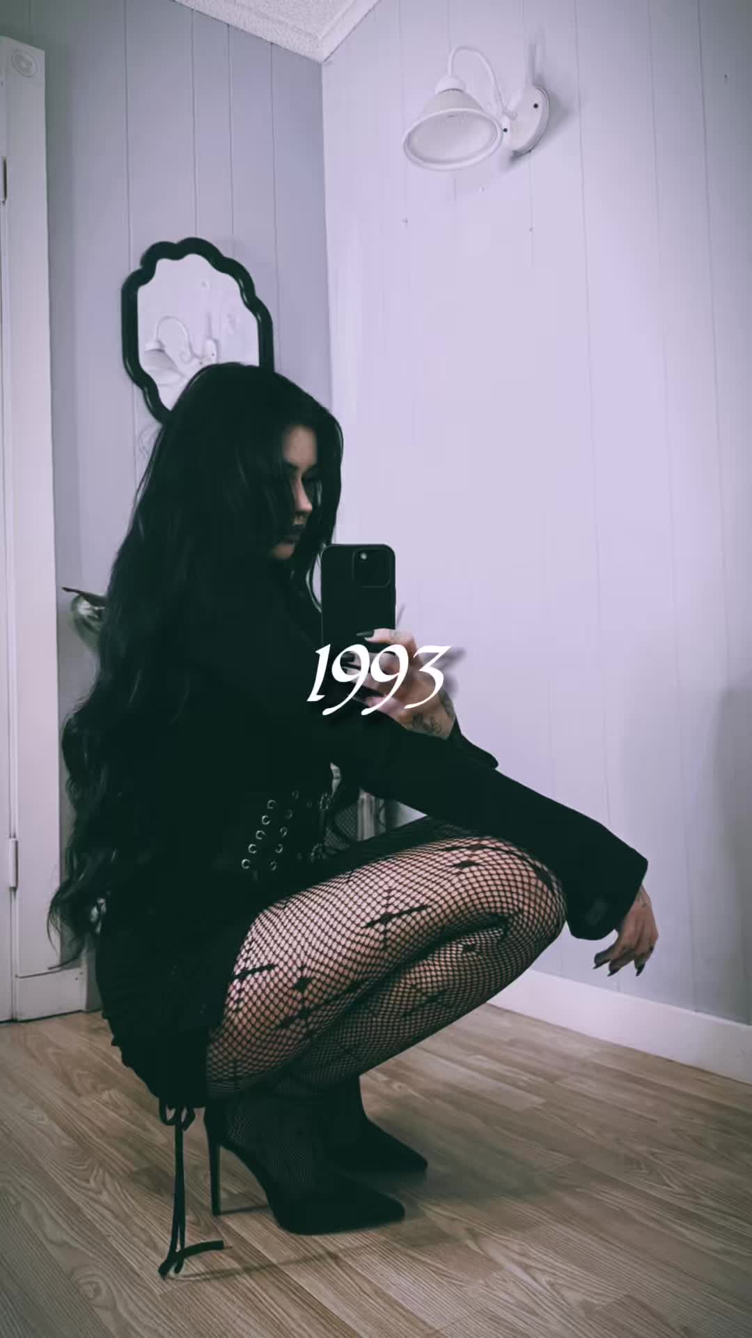@𝔢𝔪𝔦𝔩𝔶🕯