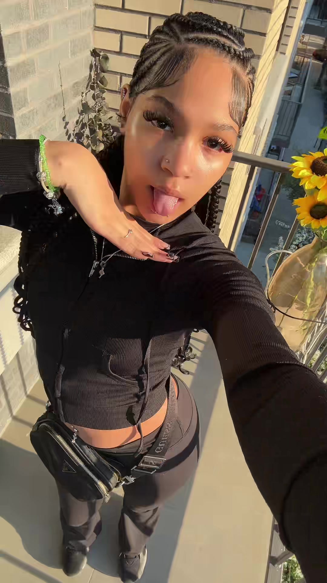 @LizzyB💚