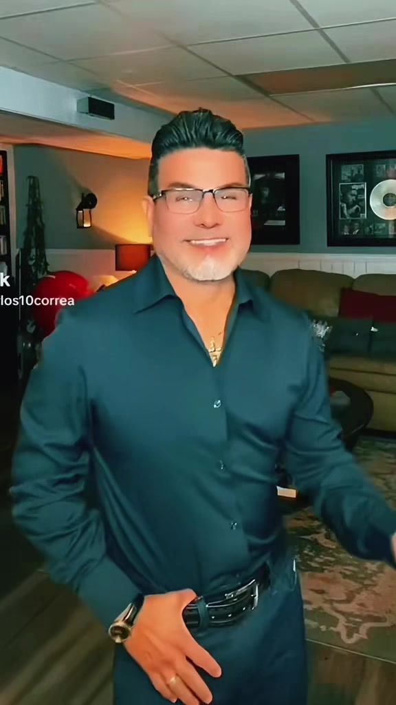 @Carlos Correa