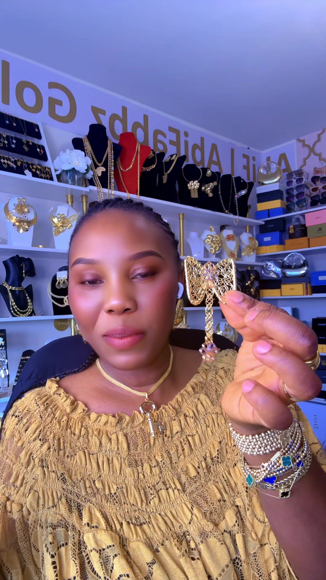 @AbiFabbz jewelry 🇨🇦🇺🇸🇬🇧