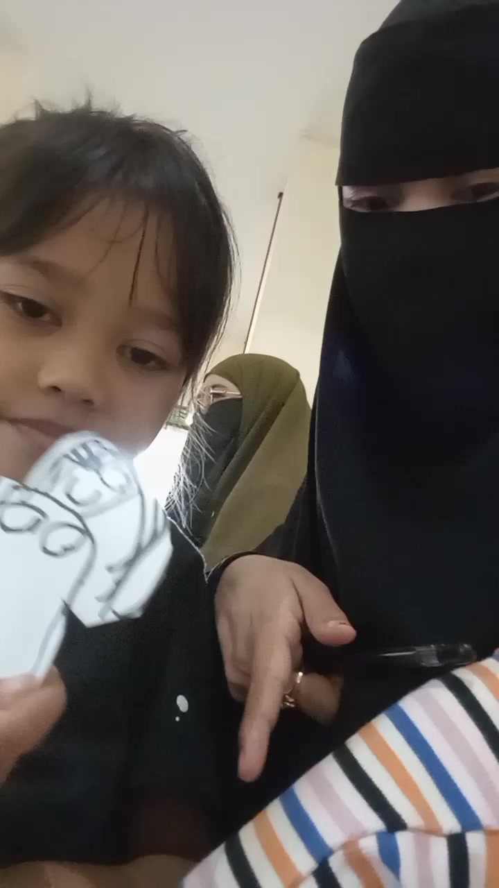 @azamyra_elff