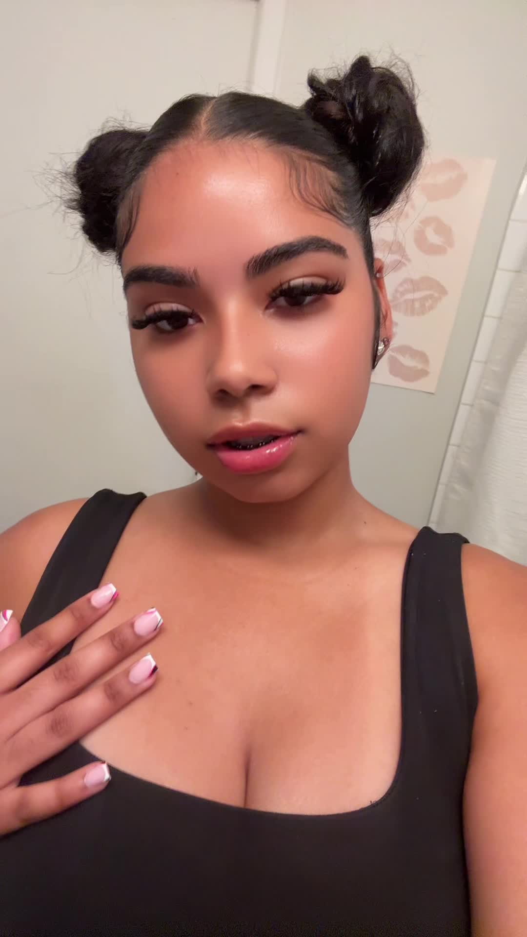 @Theprettydenisse