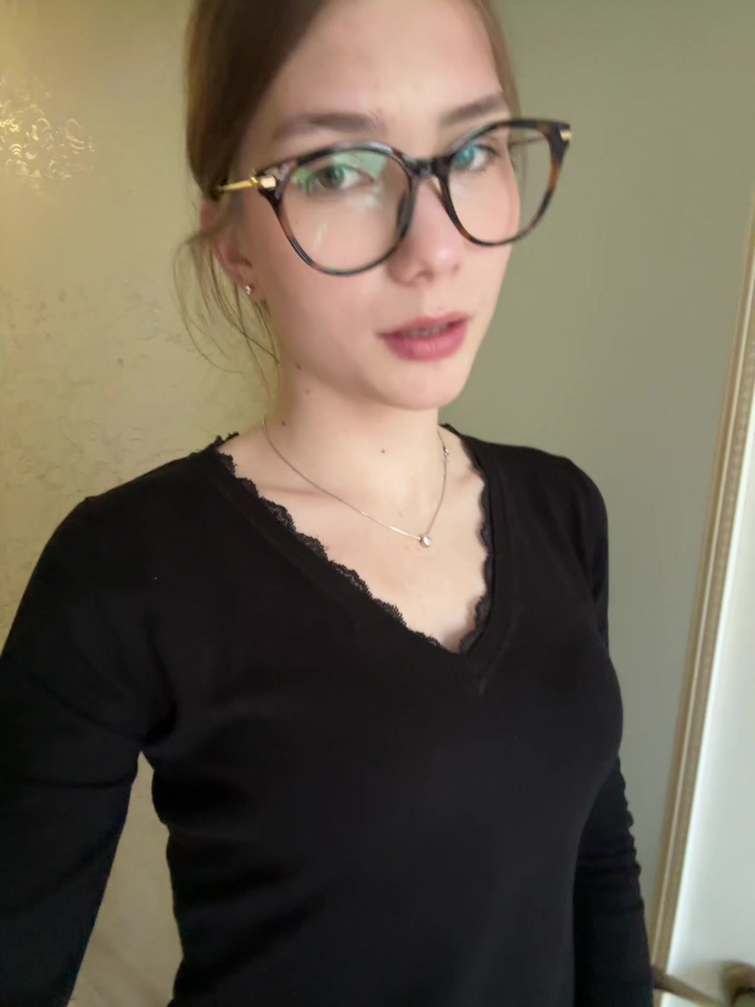@викуся