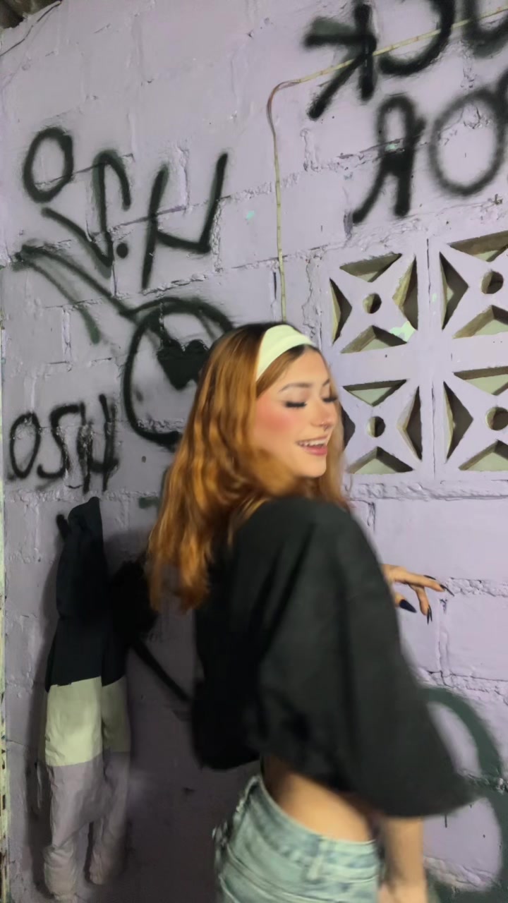 @🖤