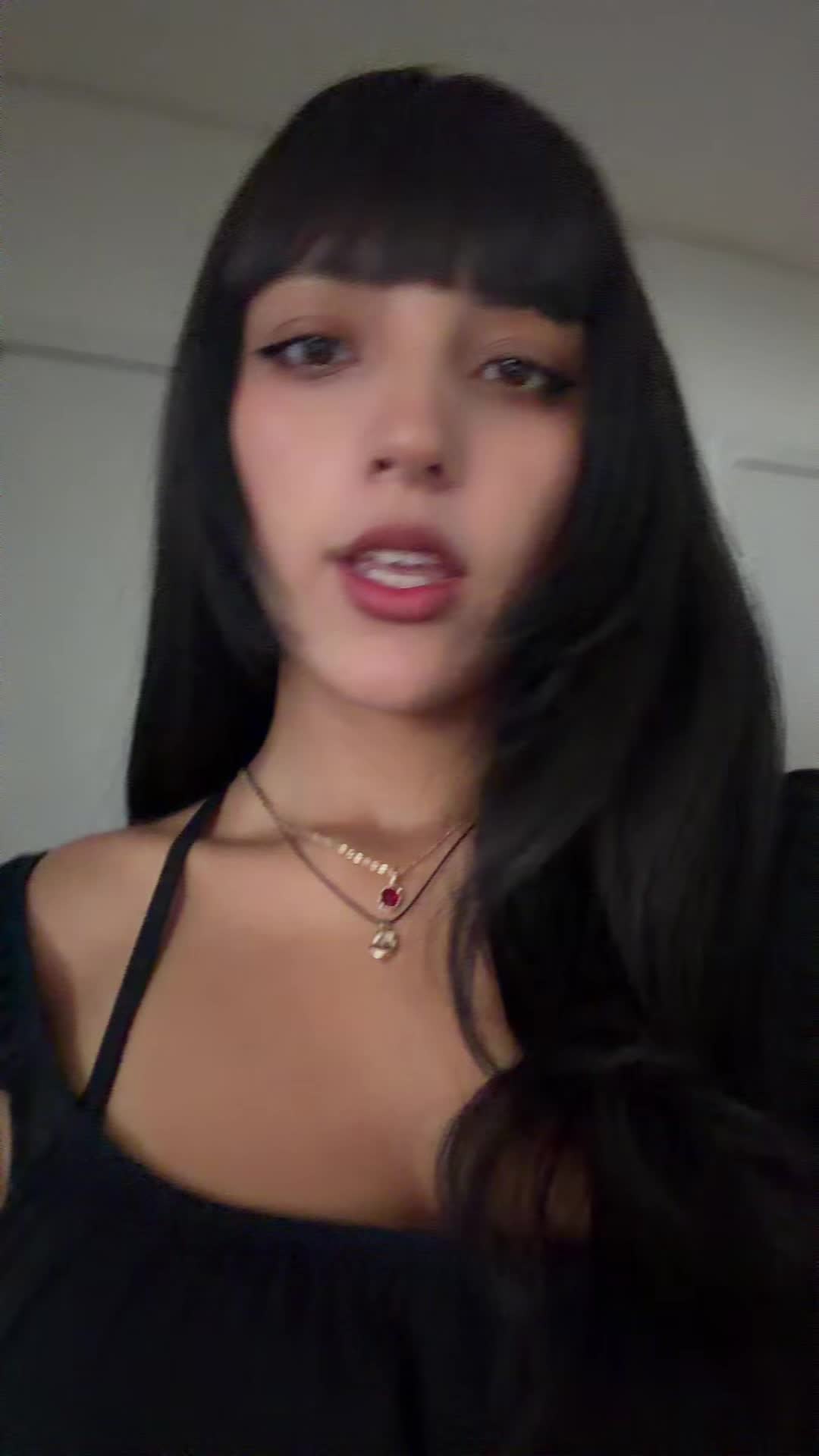 @valeria violeta