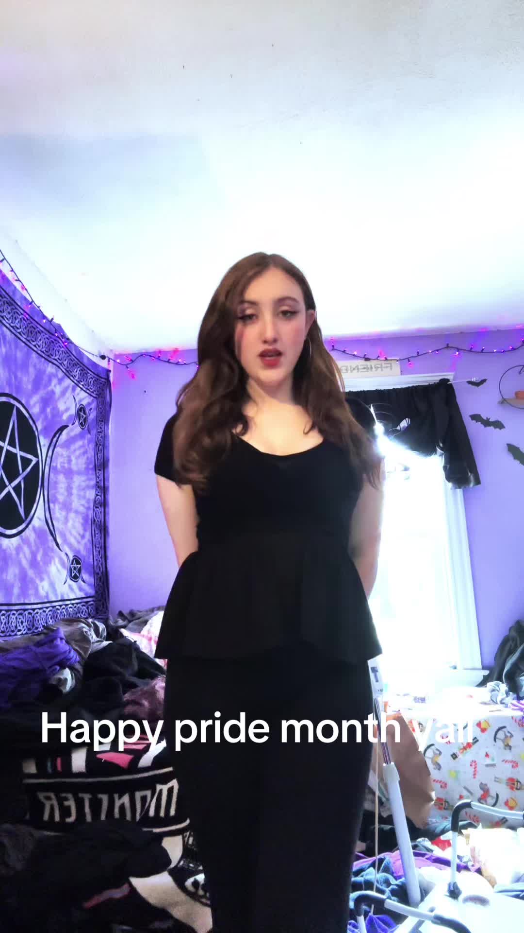@Maddy♏️🎃