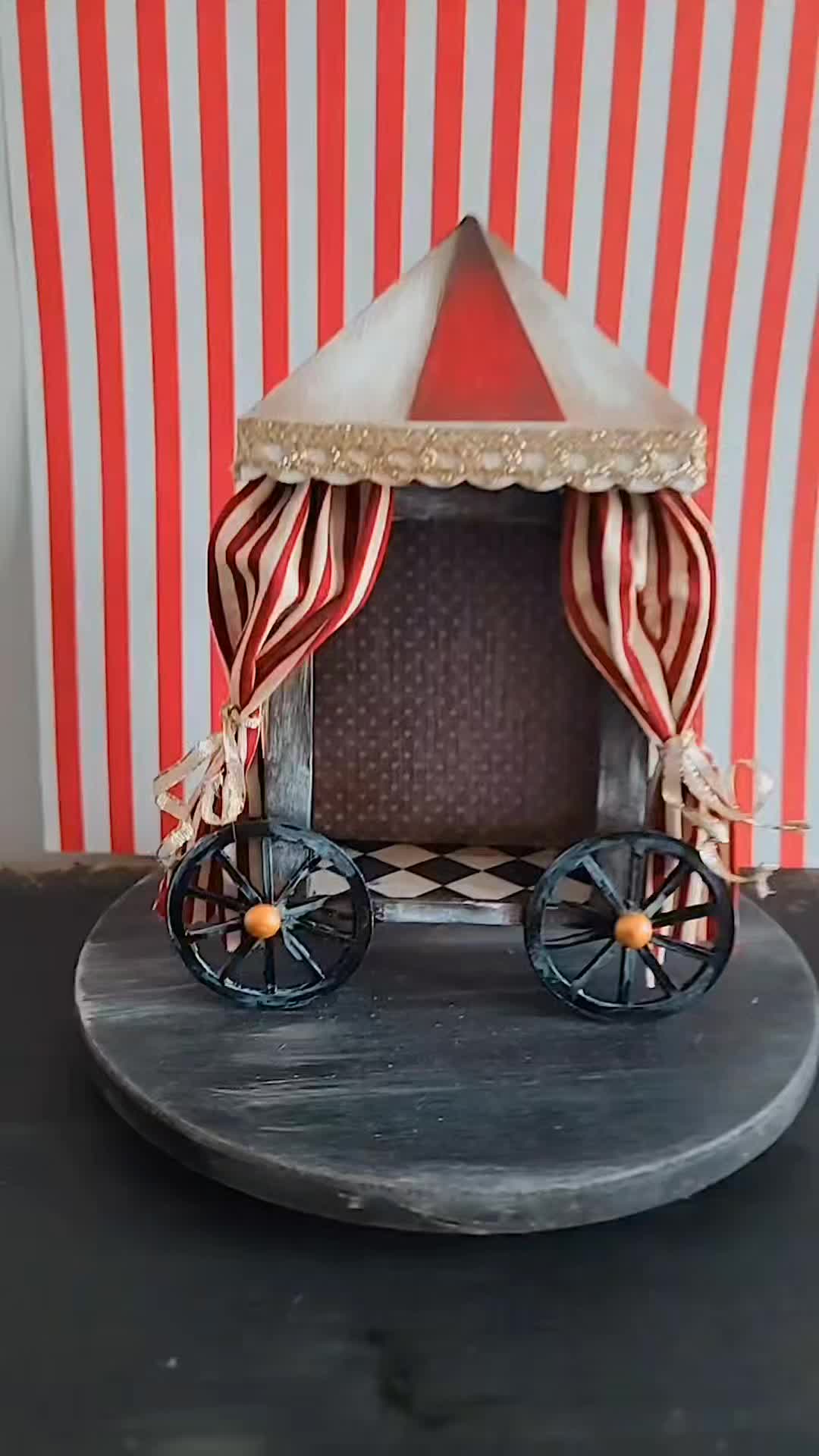 @The Circus Of Lost Dolls