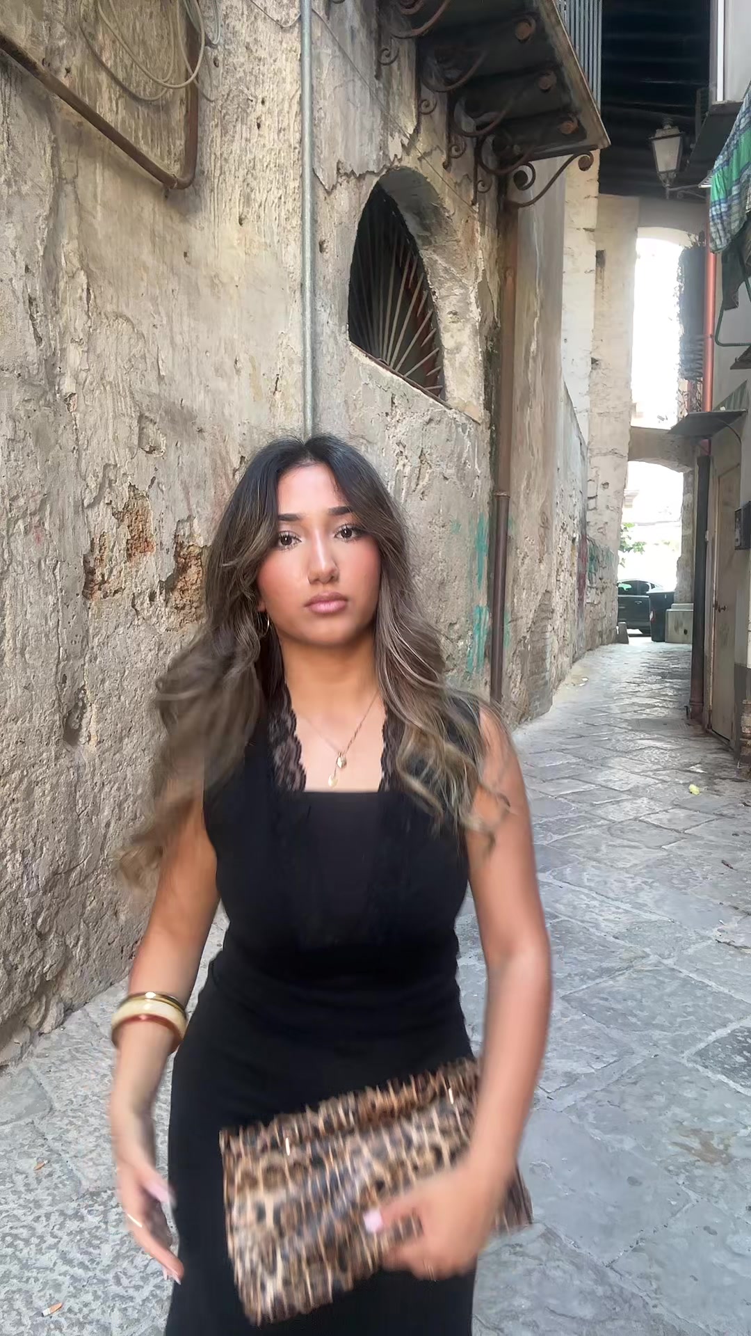 @روزين