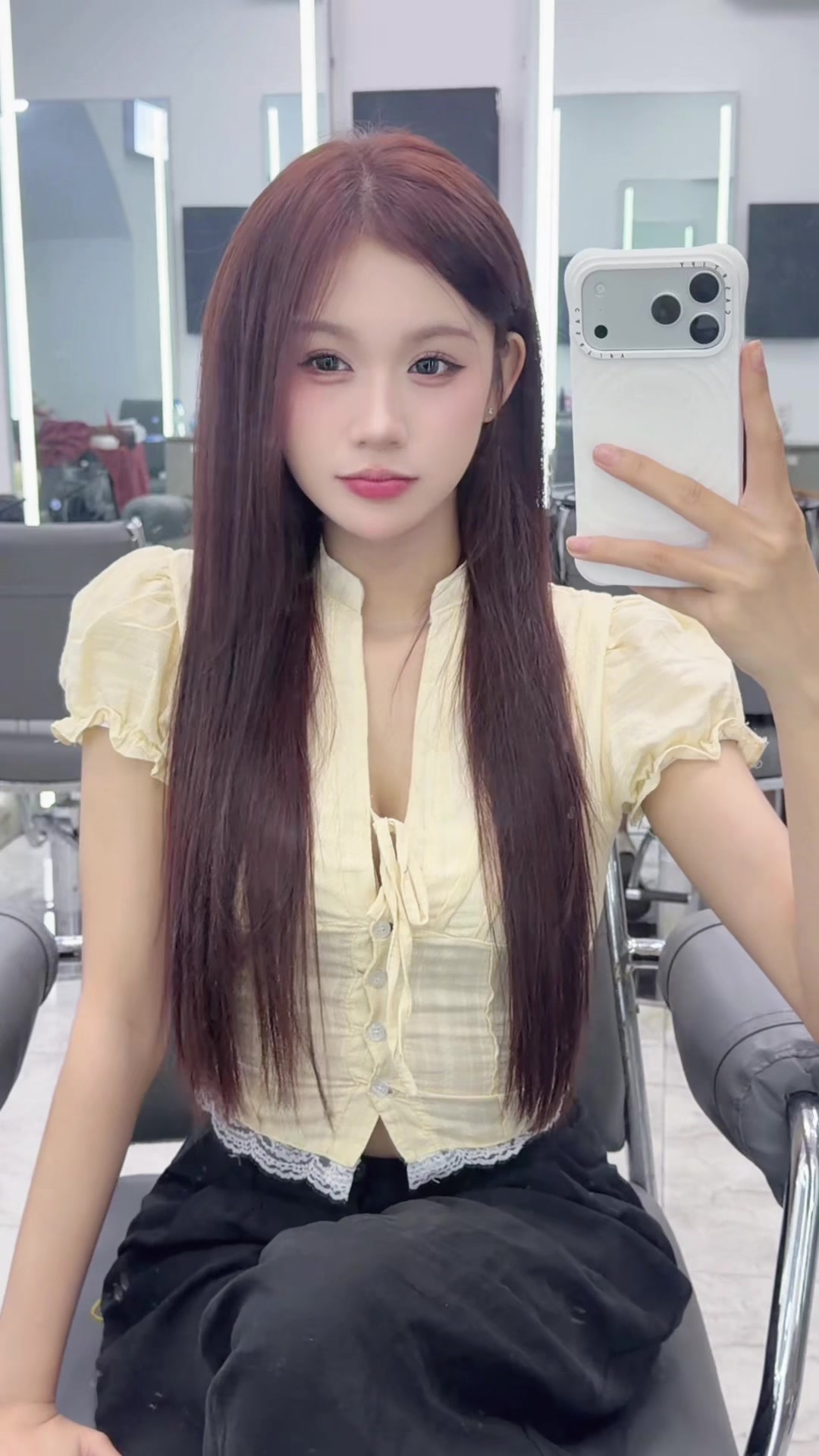 @Trân