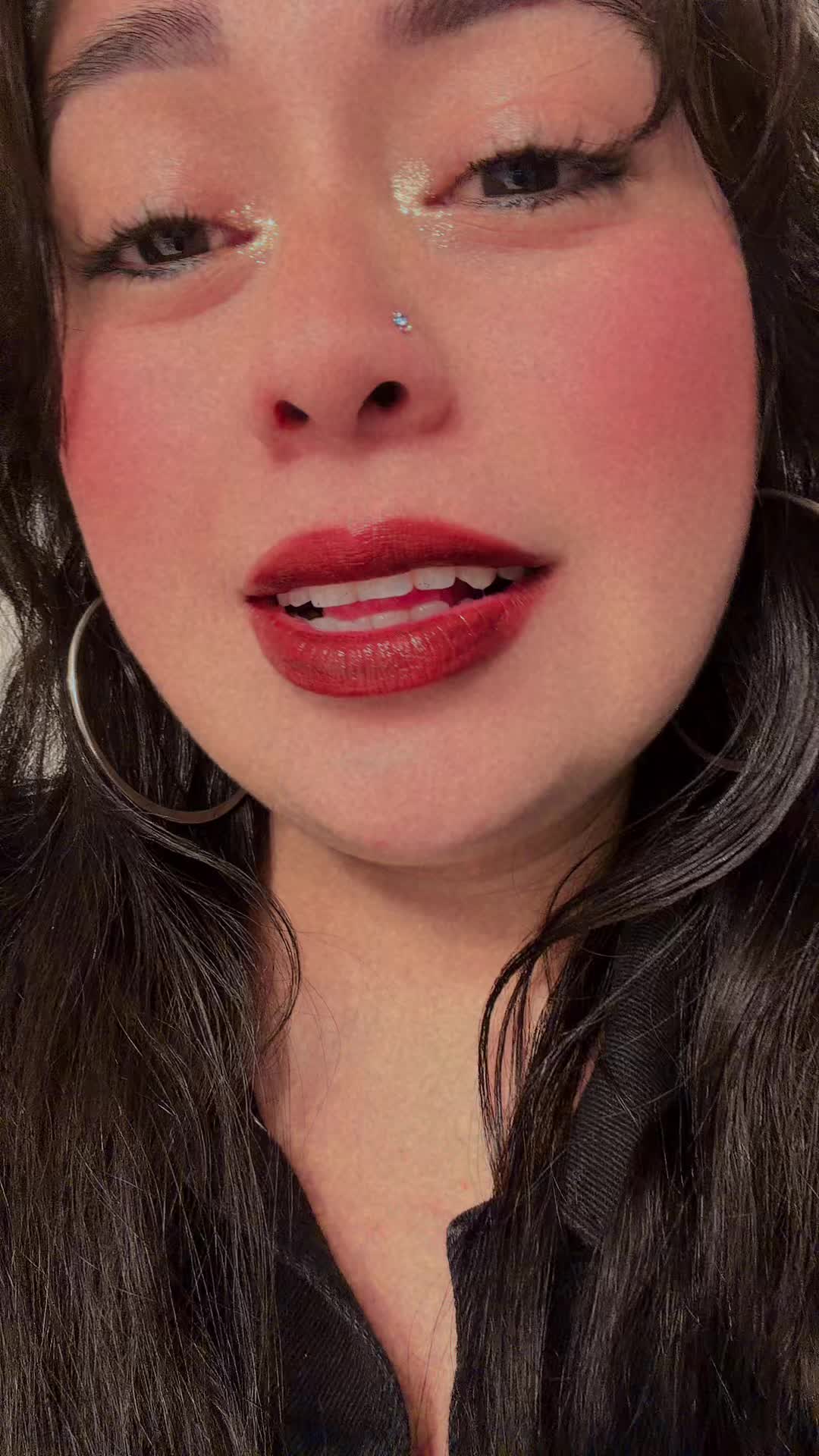 @Flor 🍒🥀🐷🧟♀️
