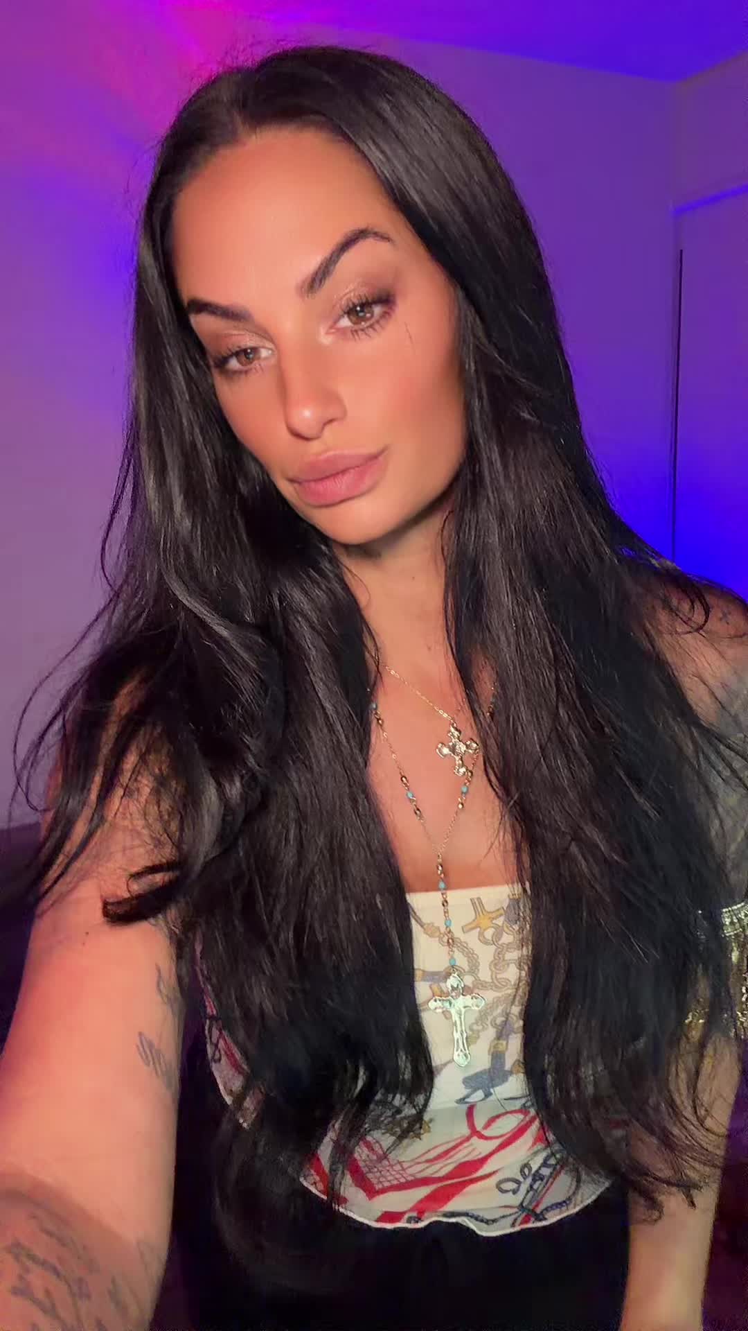 @jessie_croft 🖤