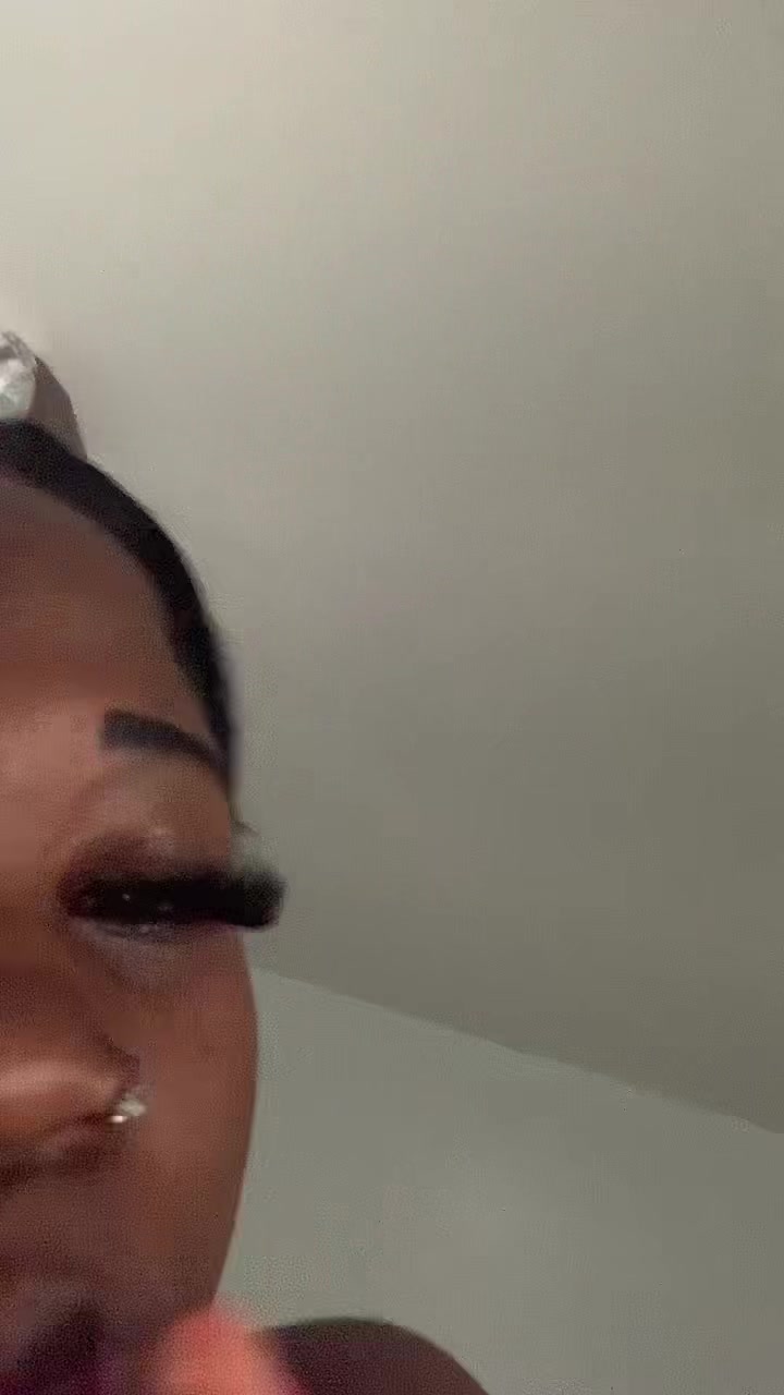 @Tanoveialashae