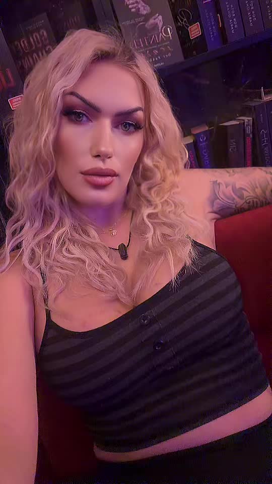 @Inked_Kira