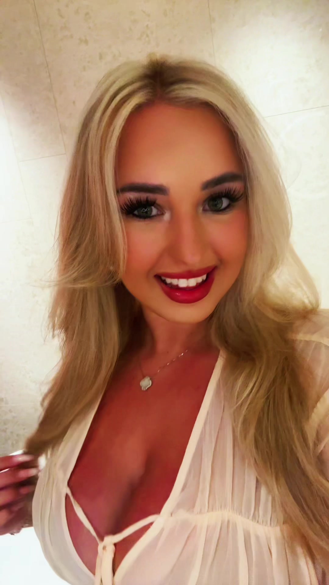 @globalblonde