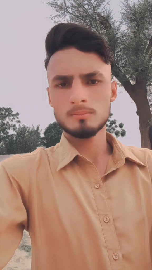 @MâلiK.Gujar Khan .الہ 👑