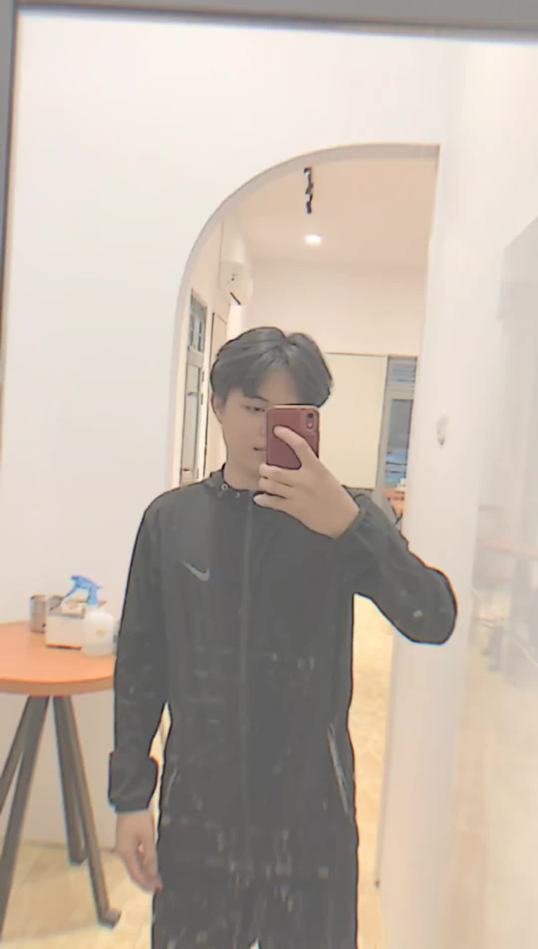 @V ɪ ɴ ᴢ.
