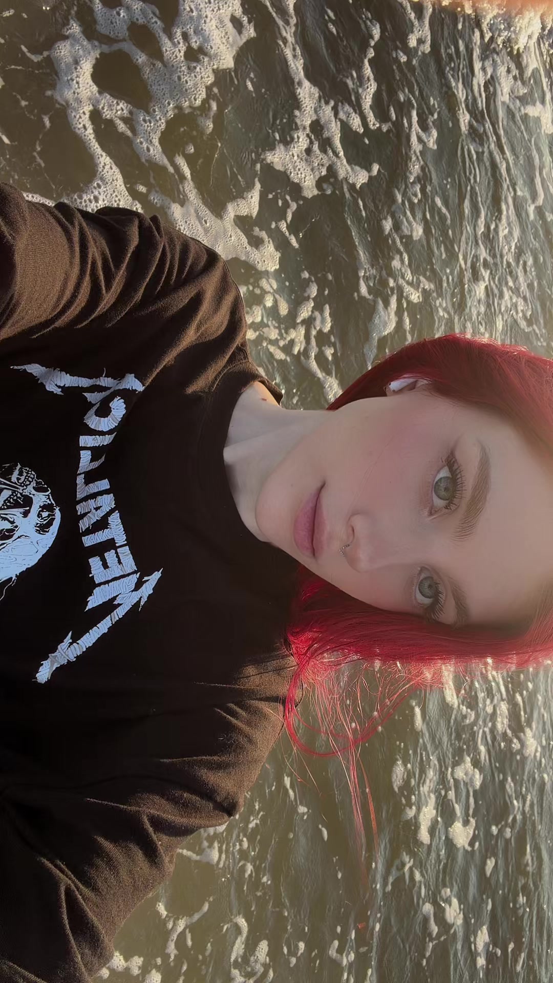 @✭