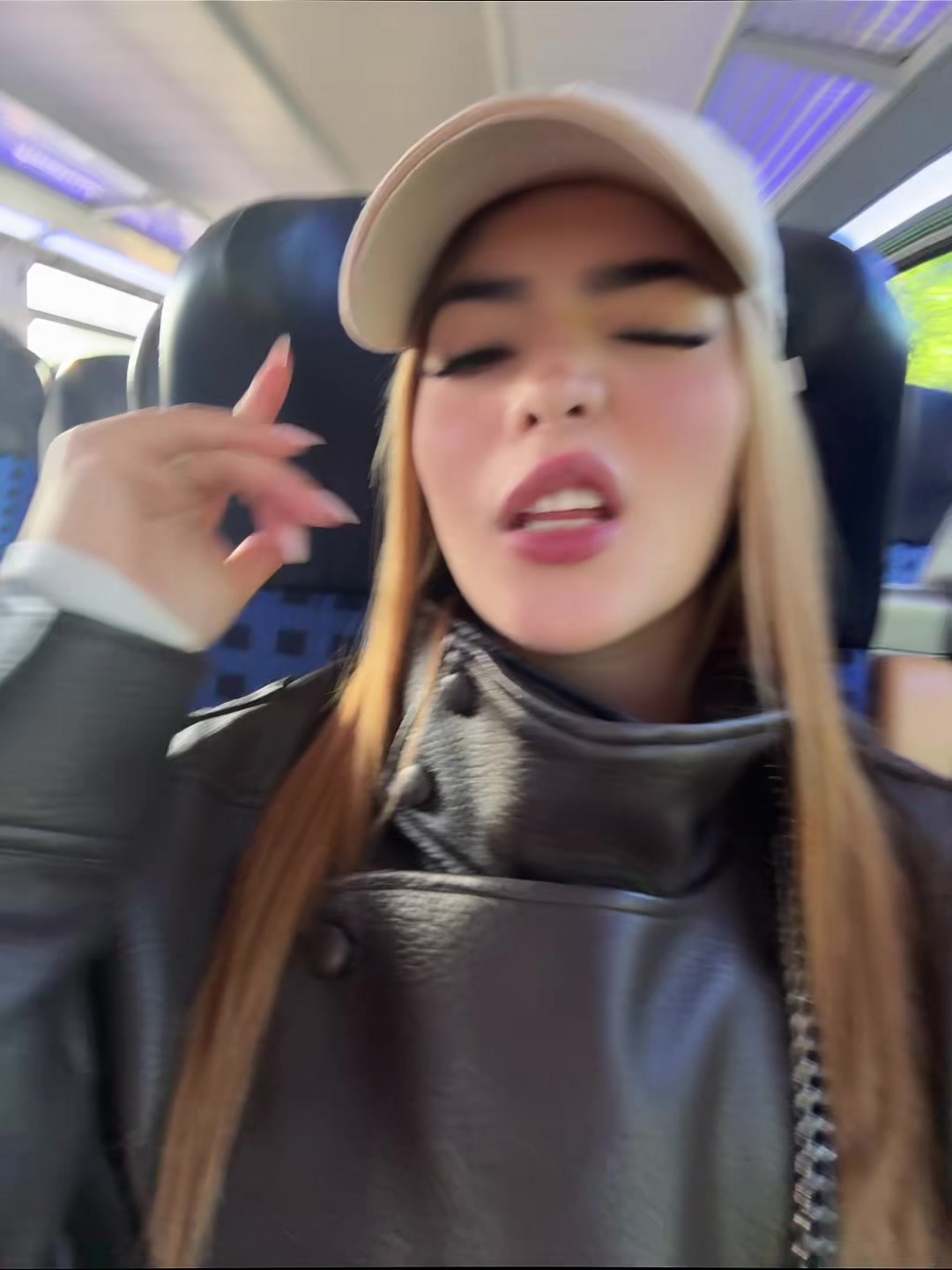 @Emiiilukk