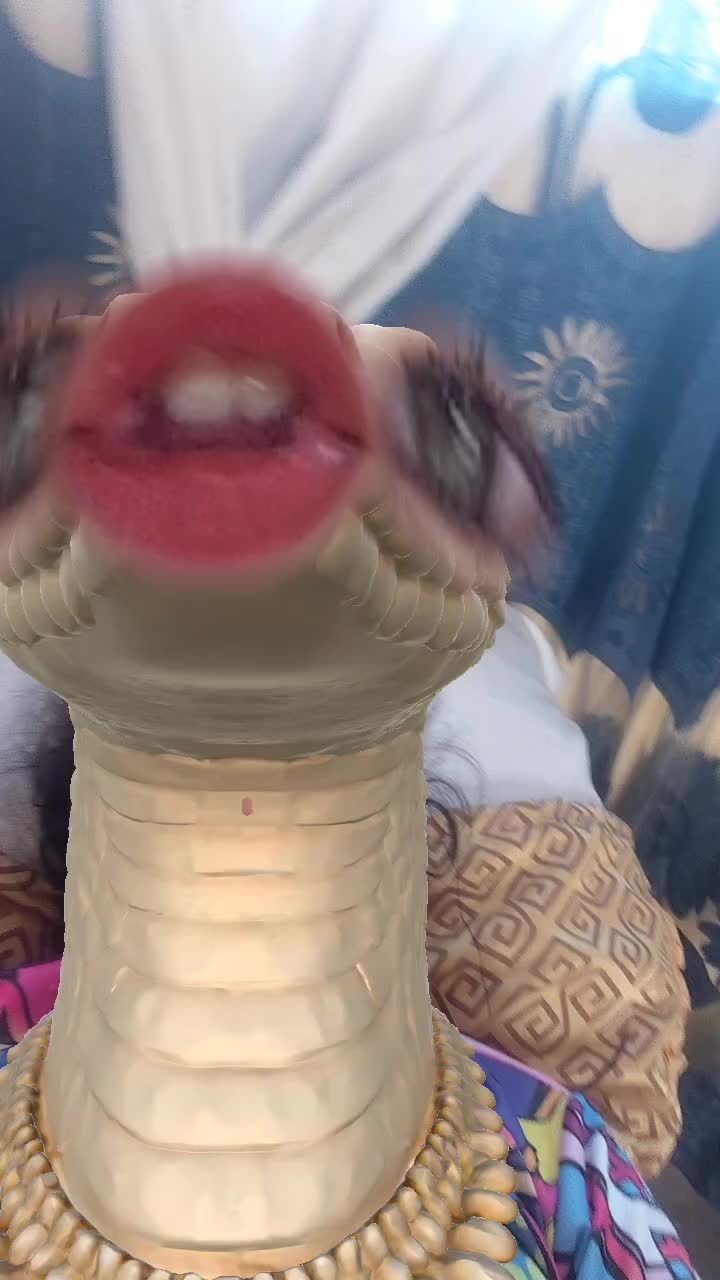@Víaney