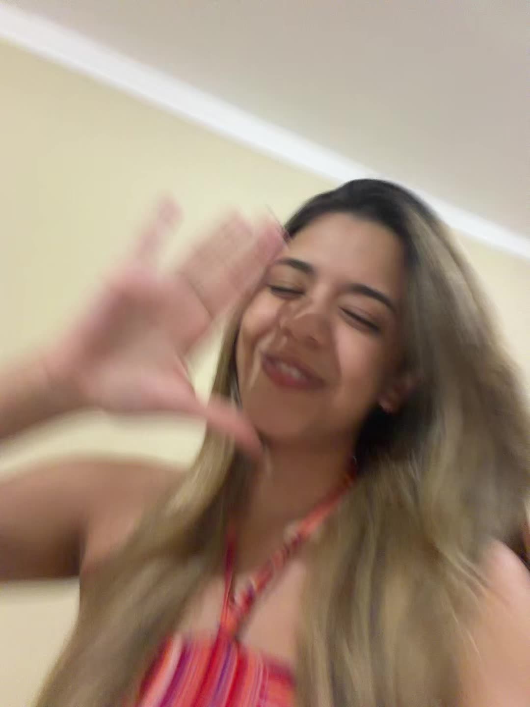 @yasminsensacão
