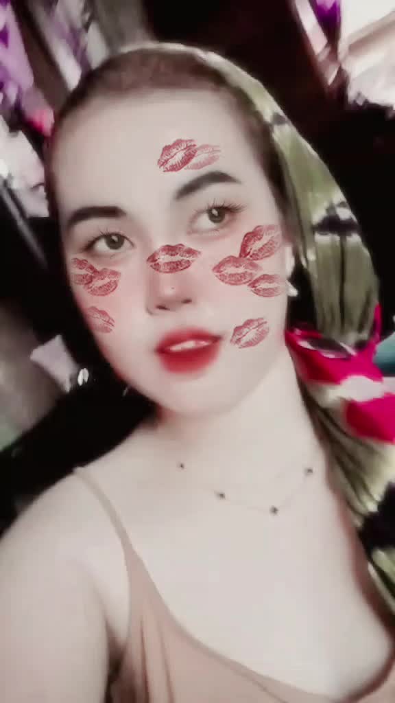@seleb tiktok