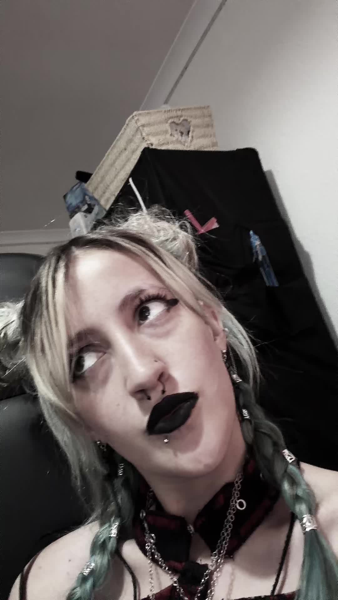 @skye_angel666<3