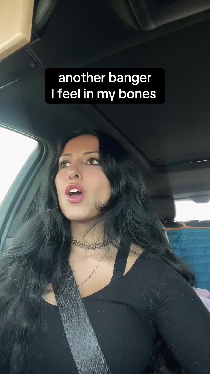 @kimmiesharkie