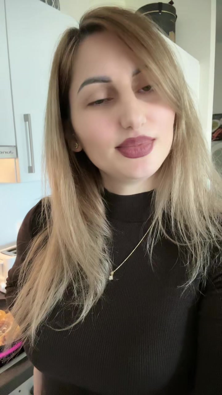 @🐝