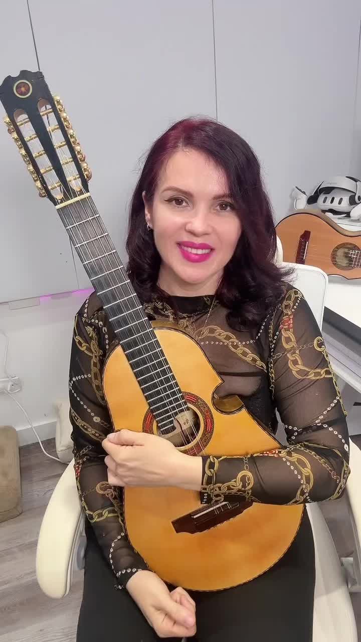 @lacuatrista