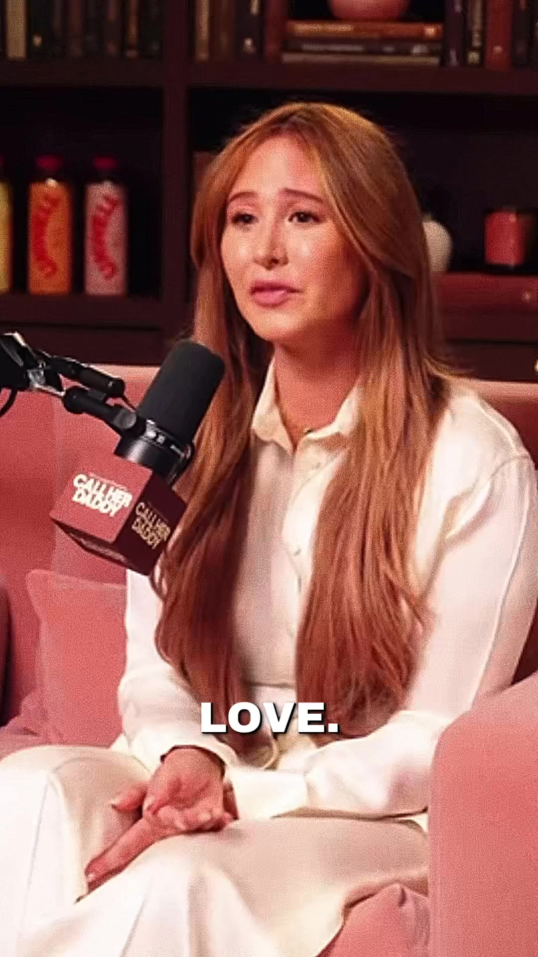 @heyitsellle