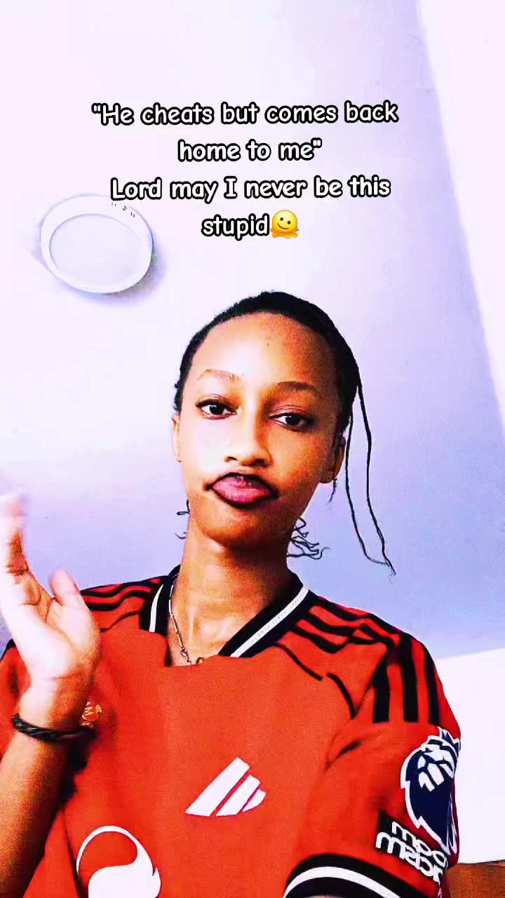 @I'm just a girl🍒🎀