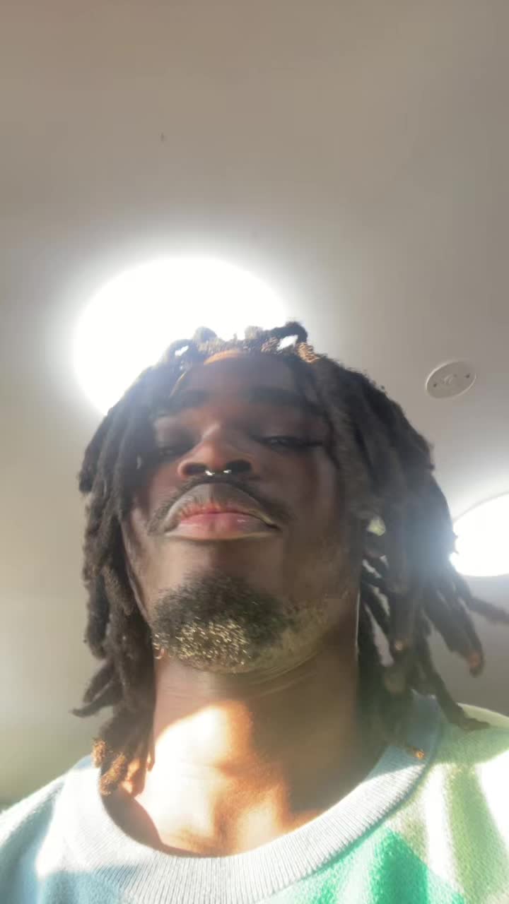 @👉🏿Z<^>I💙👈🏿