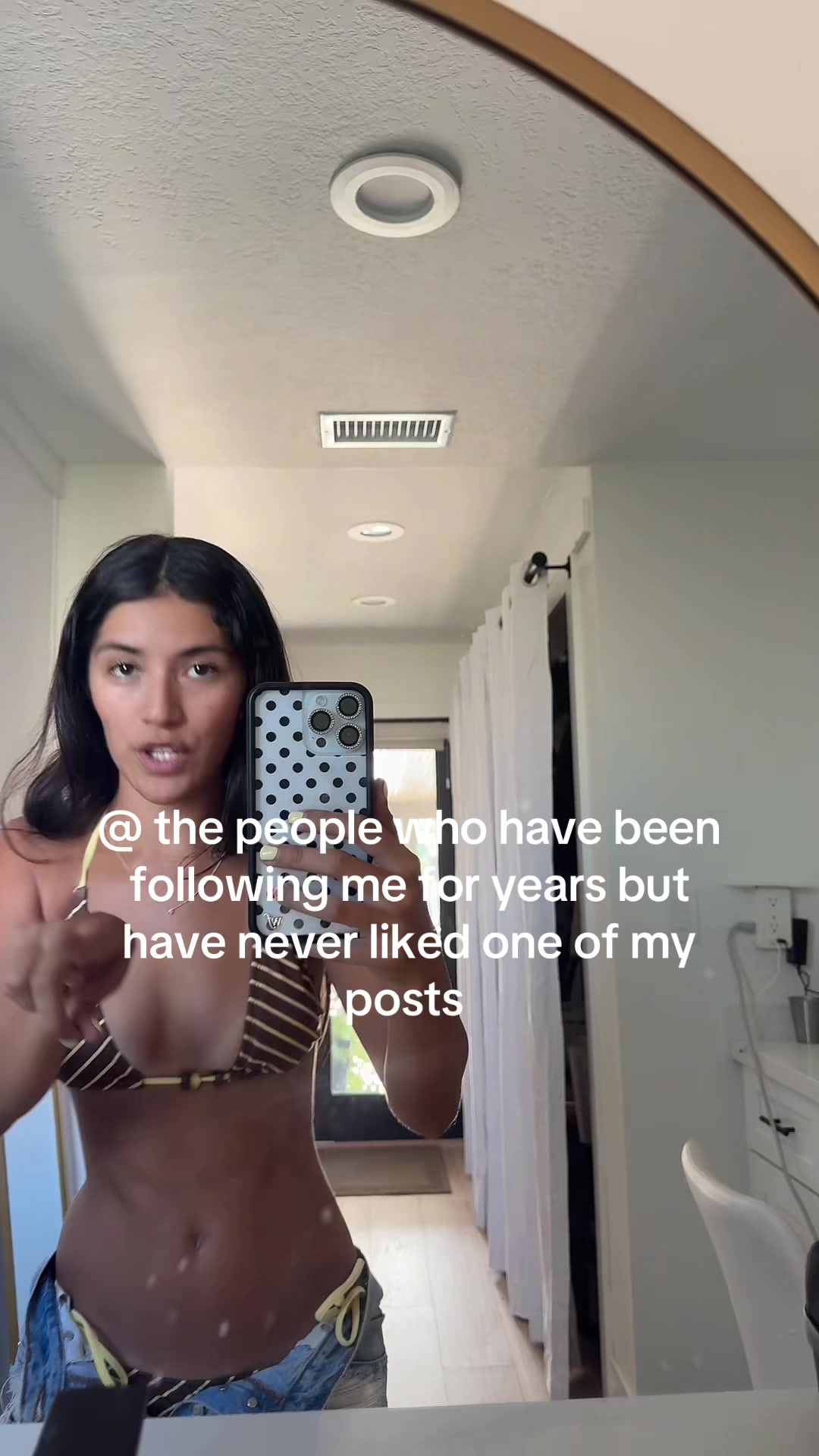 @✩