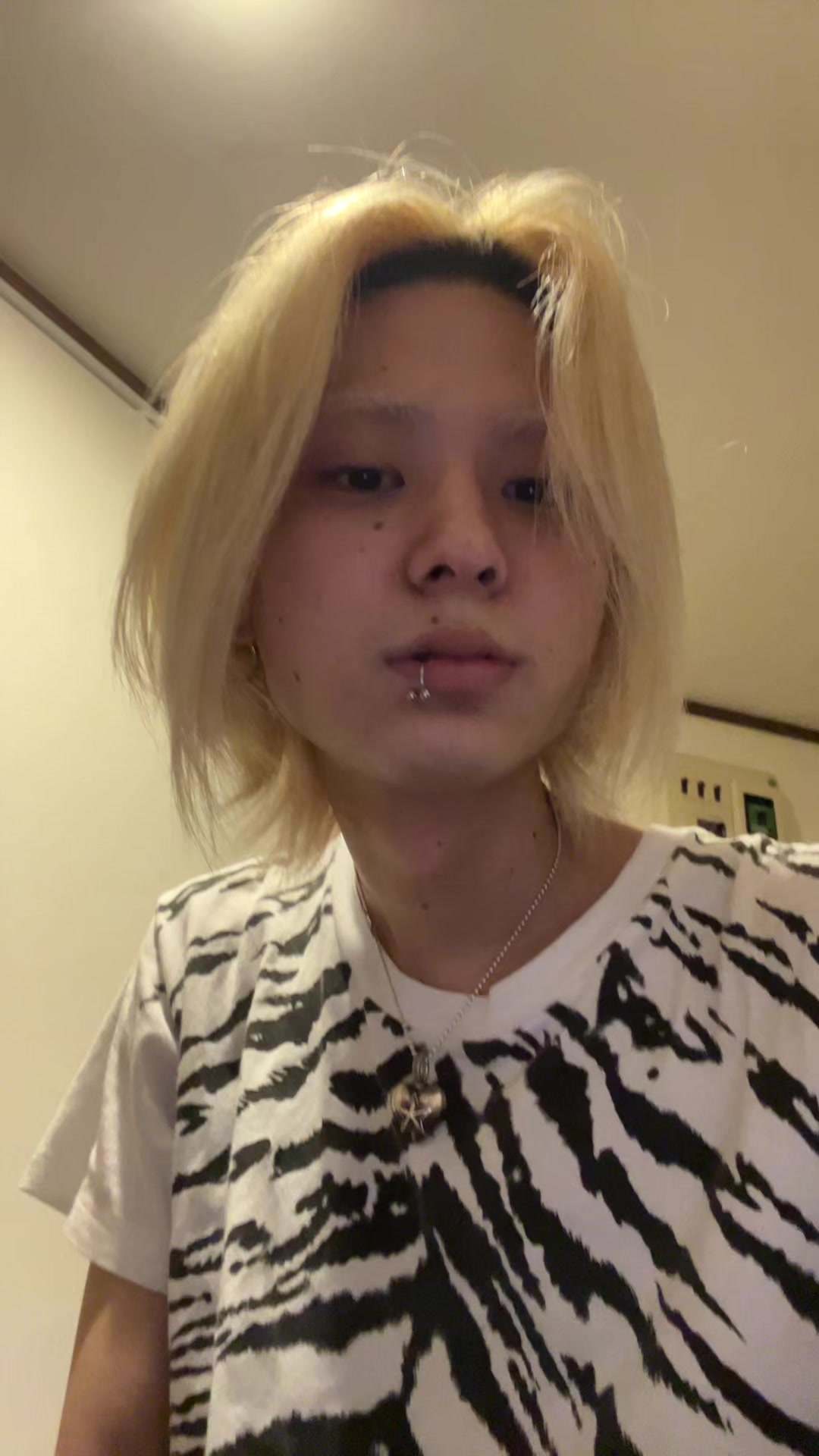@ひかる