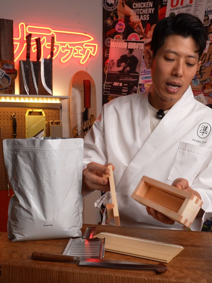@Knifewear