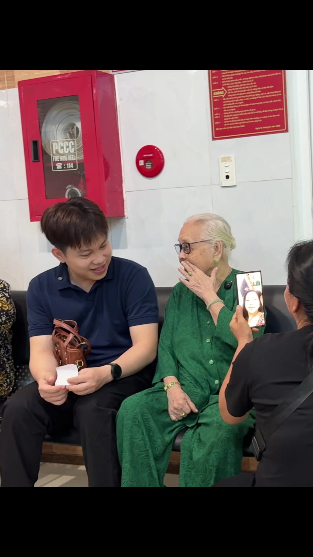 @Nguyễn Hồng Thủy