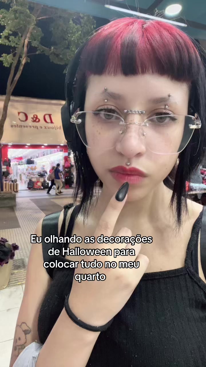 @Nora 🦇