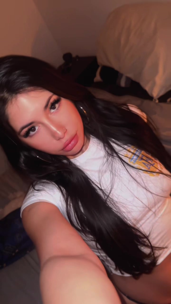 @Leila González