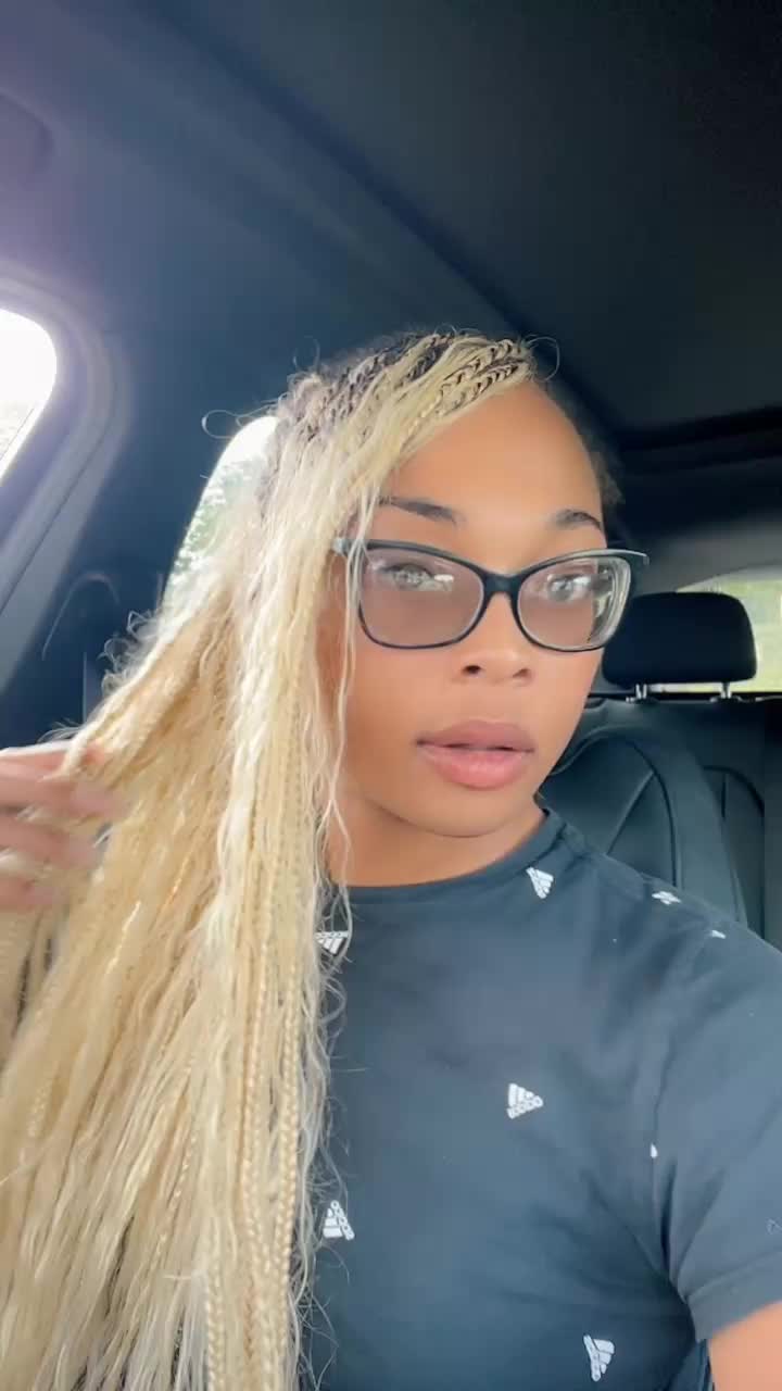 @chanellydoll_