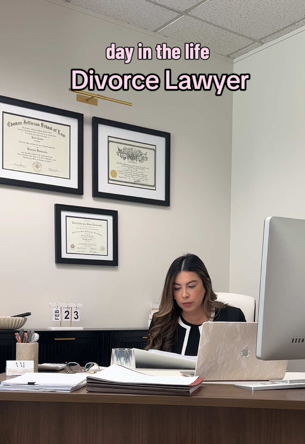 @Vanessa | Latina Lawyer