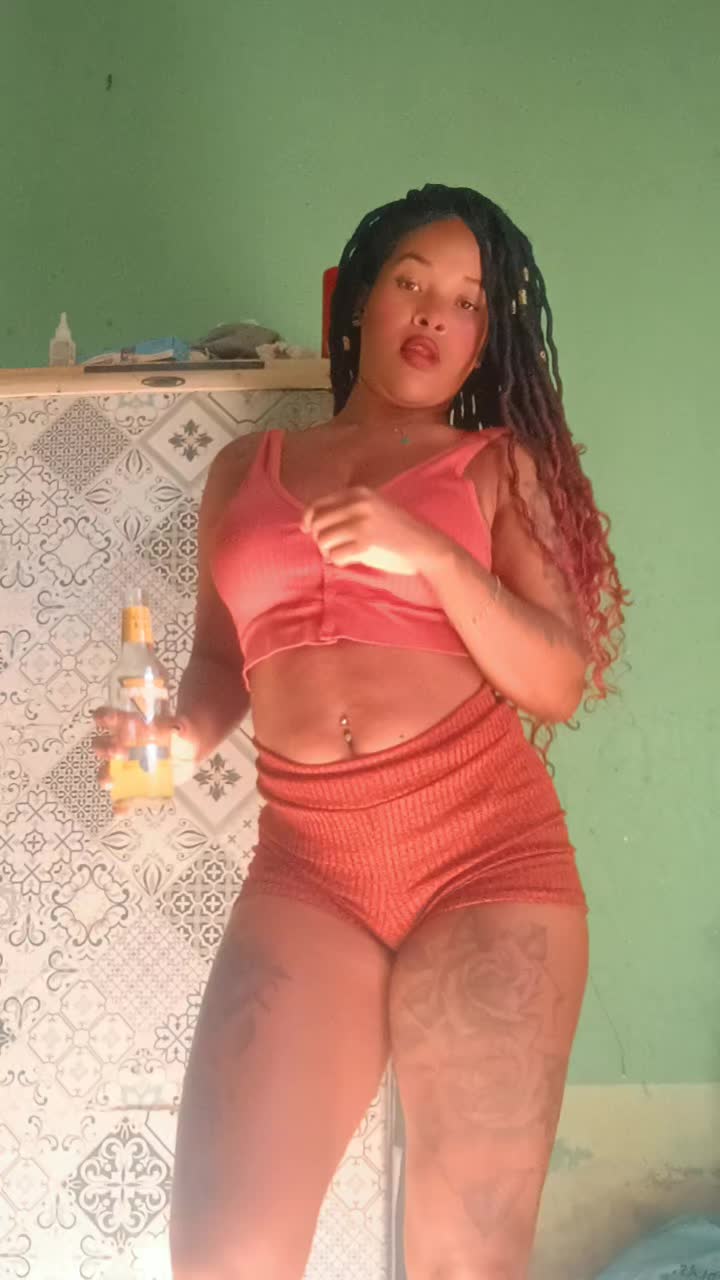 @aninhalopes