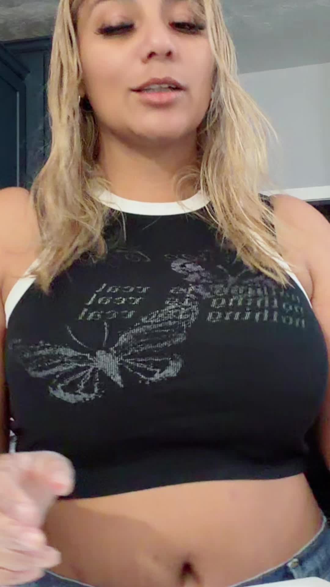 @Christy10110