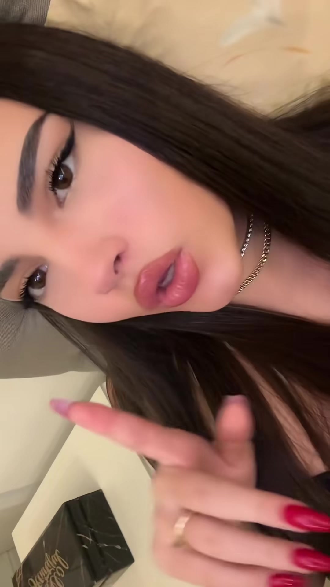 @artiola.d1