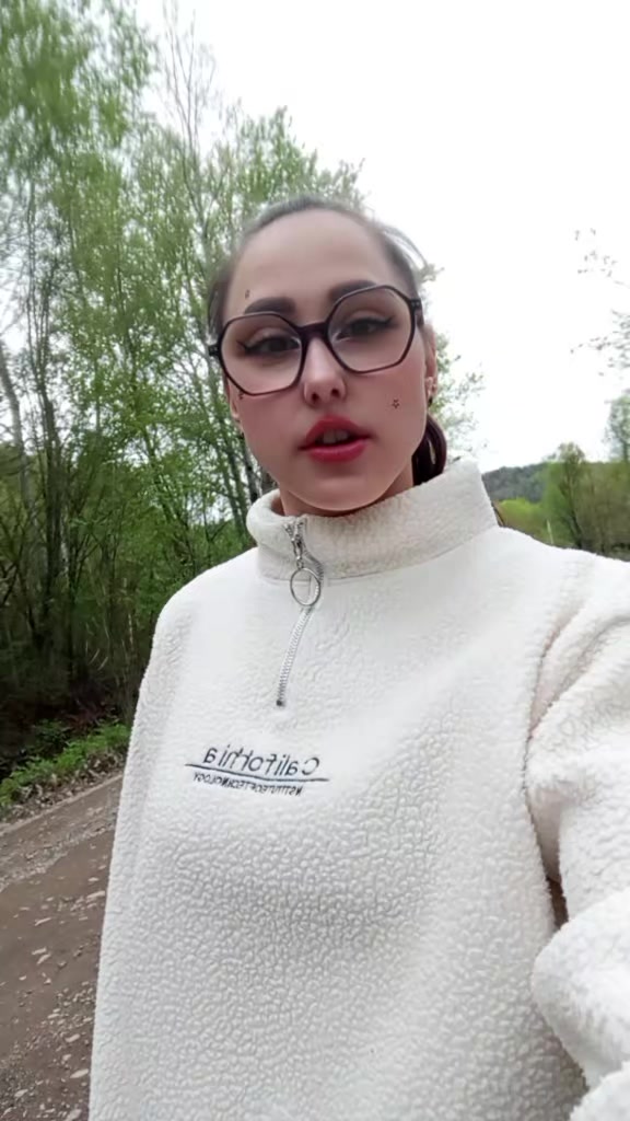 @Леся 🎶🦋