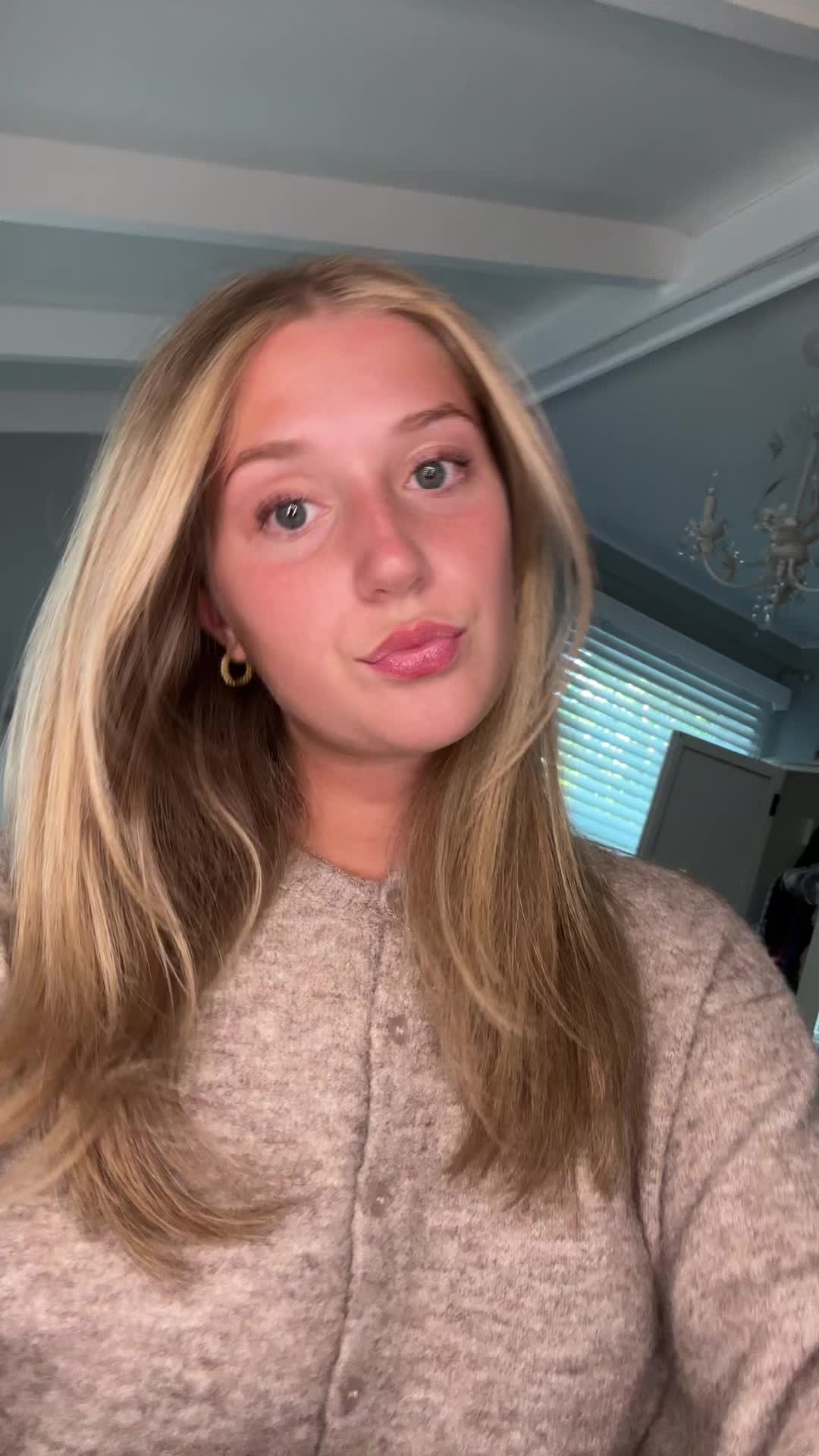 @izzyyyrusso