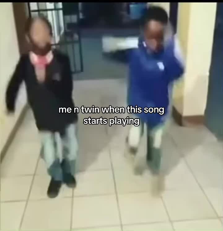 @𝒩
