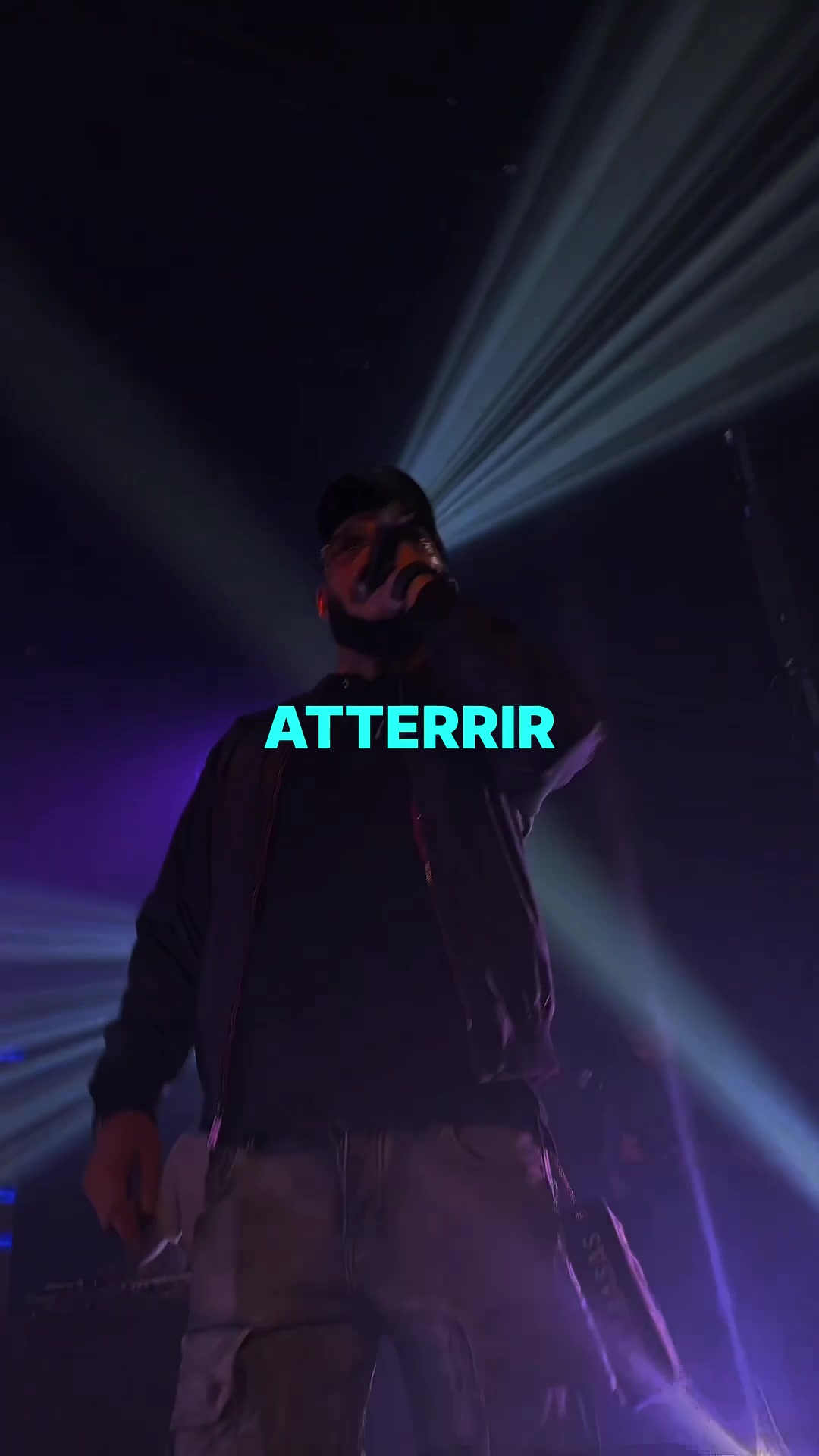 @🎧